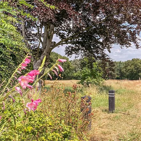 Hébergement de vacances 2 Bedroom Awesome In Loon Op