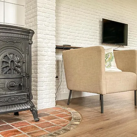 2 Bedroom Awesome In Loon Op Holiday home