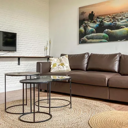 2 Bedroom Awesome In Loon Op Dom wakacyjny *