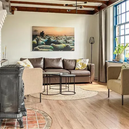 2 Bedroom Awesome In Loon Op Casa de Férias