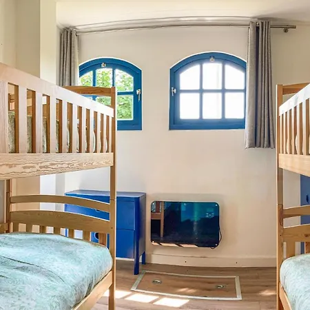 2 Bedroom Awesome In Loon Op Casa de Férias Loon op Zand
