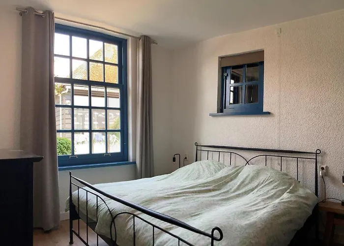 2 Bedroom Awesome In Loon Op Dom wakacyjny