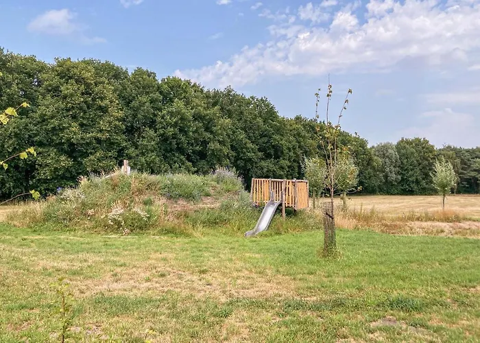 2 Bedroom Awesome In Loon Op * Loon op Zand