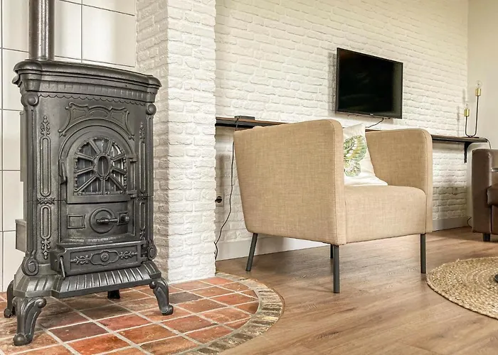 2 Bedroom Awesome In Loon Op Dom wakacyjny