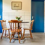 2 Bedroom Awesome In Loon Op * Loon op Zand